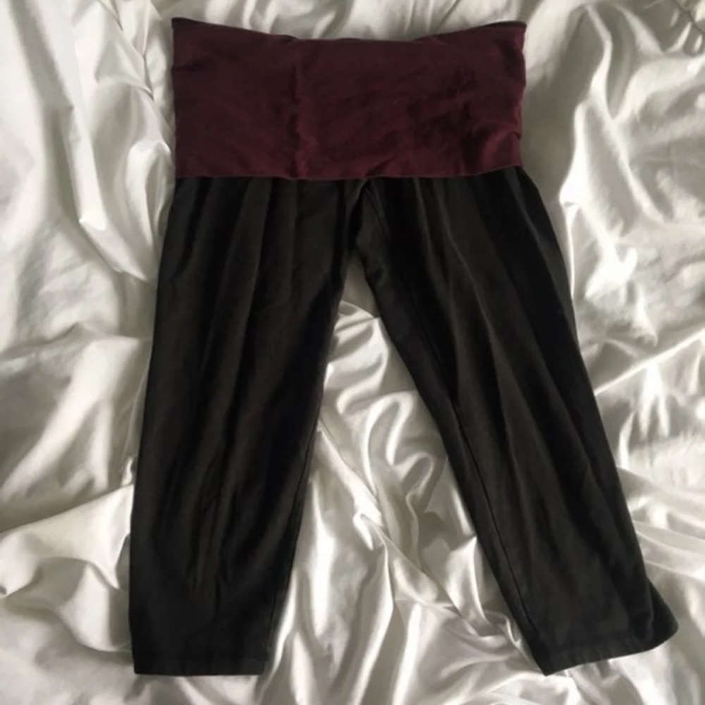 VS PINK Cropped Leggings